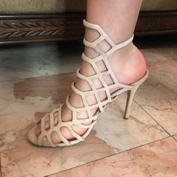 Steve Madden - Picture 3 of 6